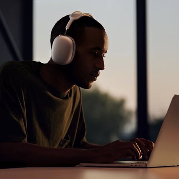 Apple AirPods Max Pink image 4