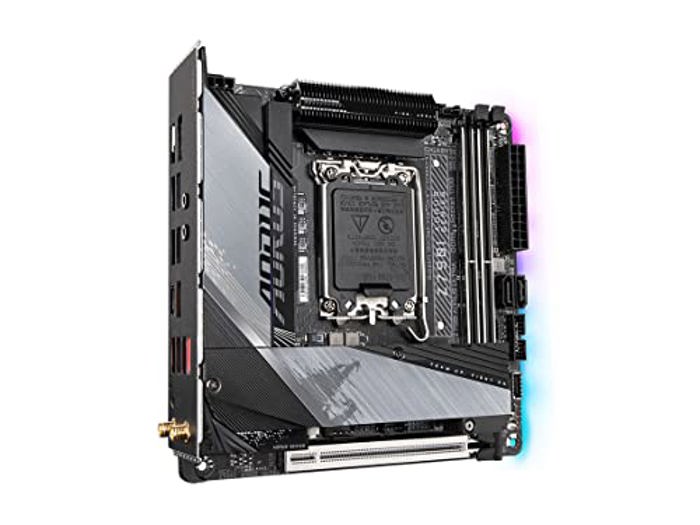 GIGABYTE Z790I AORUS Ultra vs ASUS ROG ZENITH EXTREME Motherboard