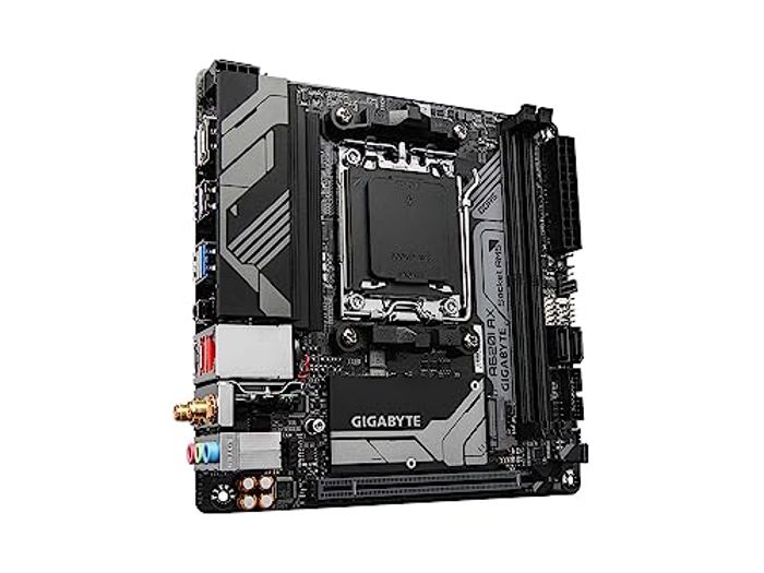 GIGABYTE A620I AX vs B650I AX Motherboard Comparison | Pangoly